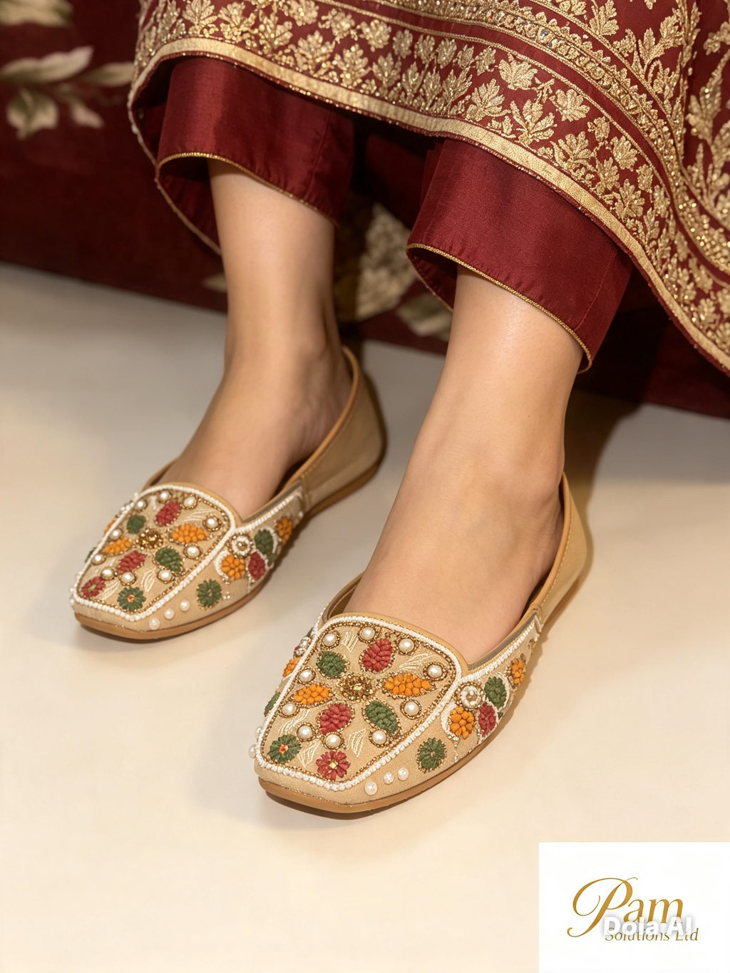 🤎 Beige Multicolour Embroidered Punjabi Jutti — Product Description