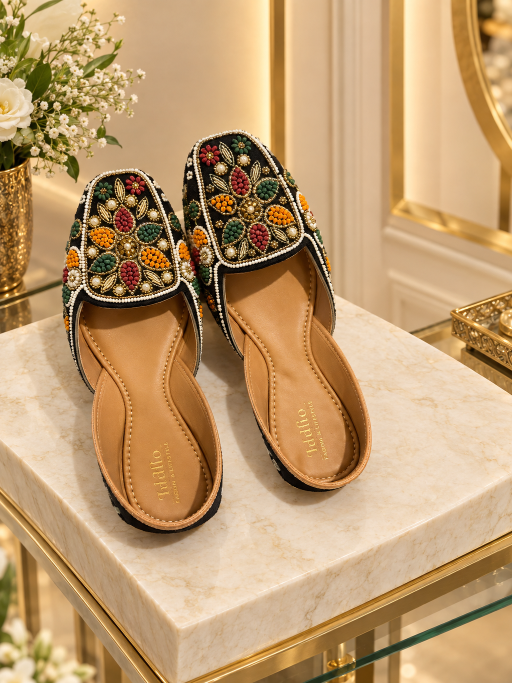🖤 Black Multicolour Embroidered Punjabi Jutti — Product Description